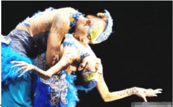 成人舞蹈新颖道具图片视频,成人舞蹈创新道具大揭秘